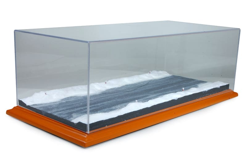 Load image into Gallery viewer, Acrylic Case Display Box Transparent - Model Diorama Snowy

