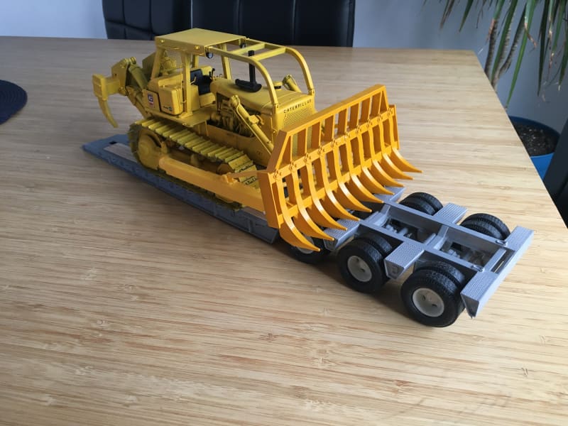 Load image into Gallery viewer, D8 - GROOMER BLADE / ROOT RAKE 1/25 SCALE MODEL | DOZER
