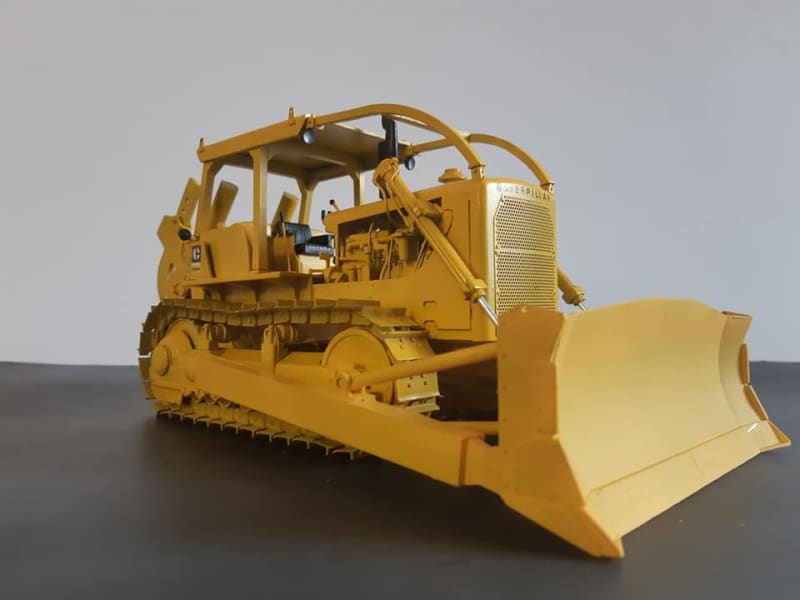 Load image into Gallery viewer, D8 - RockBuster / Kelly Ripper 1/25 SCALE MODEL | DOZER
