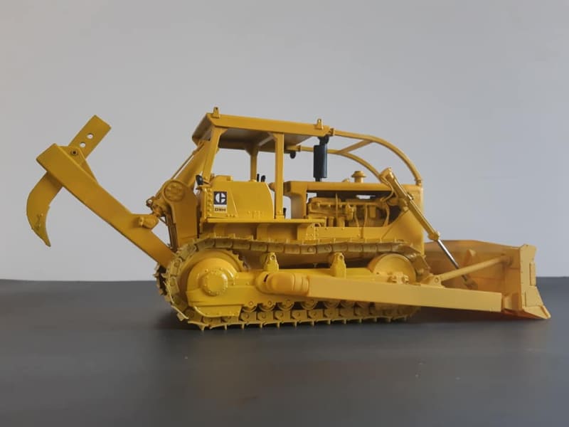 Load image into Gallery viewer, D8 - RockBuster / Kelly Ripper 1/25 SCALE MODEL | DOZER
