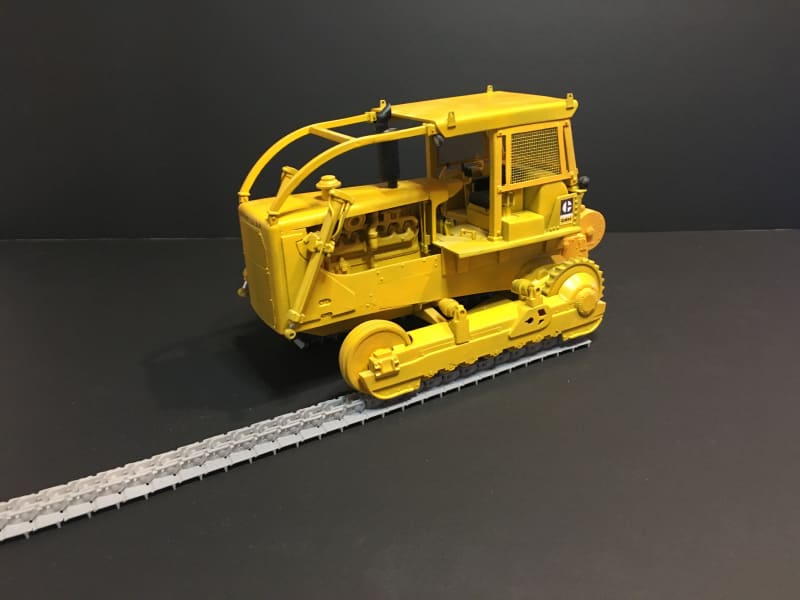 Load image into Gallery viewer, D8 - Traction Kit 02 SCALE MODEL | DOZER PARTS
