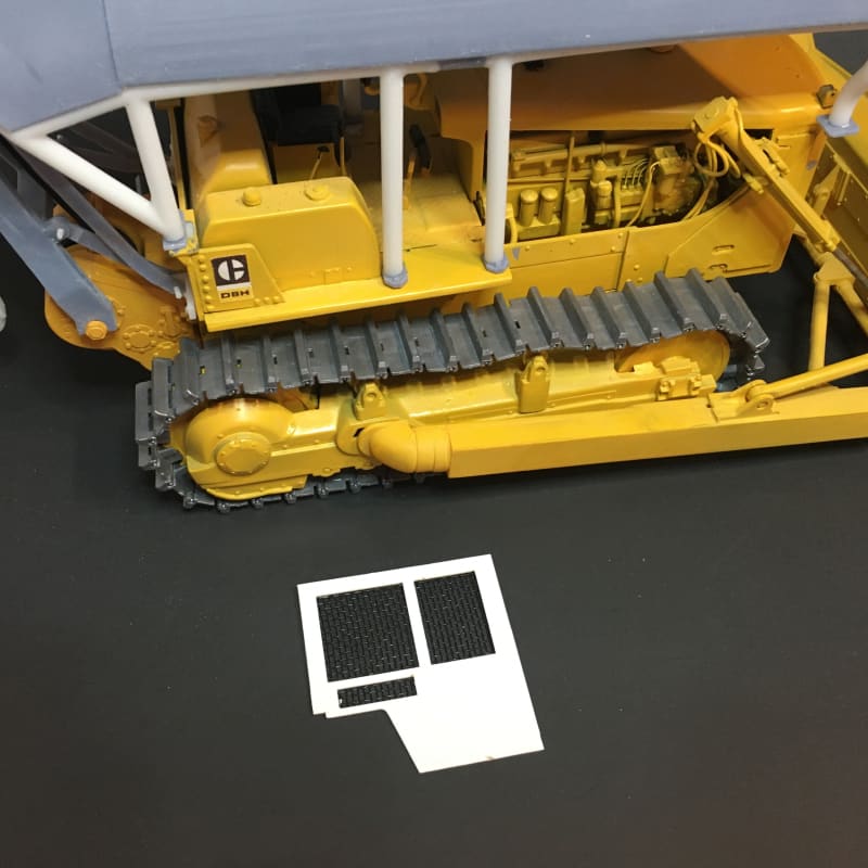 Load image into Gallery viewer, D8H - AUSTRALIAN CAB Scale 1/25 MODEL | DOZER PARTS
