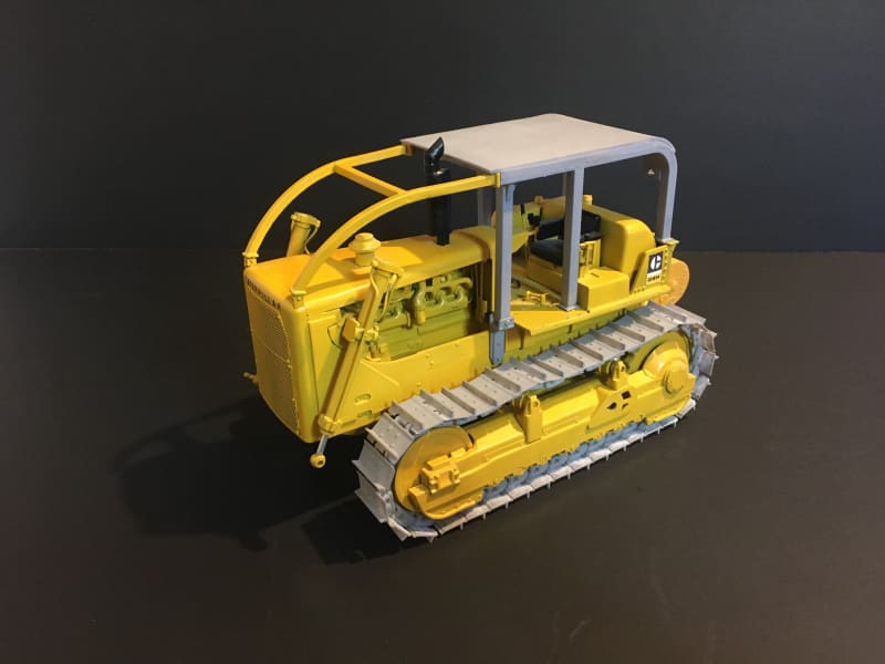 Load image into Gallery viewer, D8H - Cab 03 1/25 SCALE MODEL | DOZER PARTS
