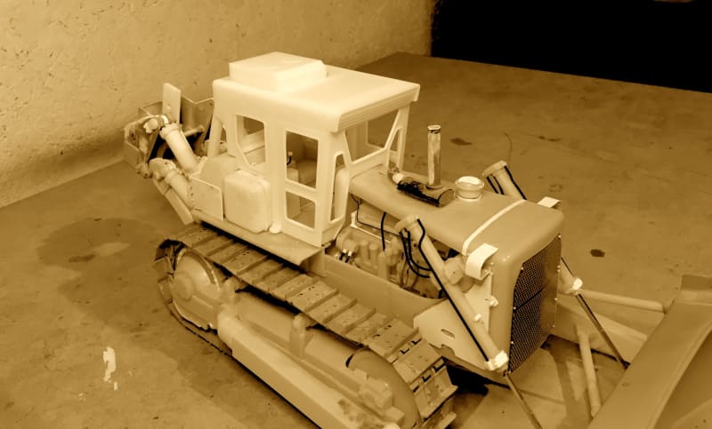 Load image into Gallery viewer, D8K - CAB 04 (EROPS Enclosed Cab) AC 1 Scale 1/25 MODEL
