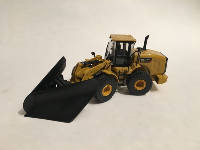 Load image into Gallery viewer, V-Plow Snowplow Kit Assembly - Wheel Loader Scale 1:50 CAT
