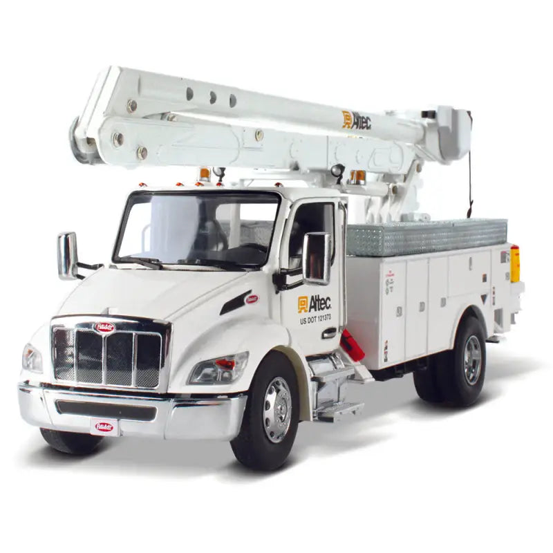 Load image into Gallery viewer, PETERBILT - 1/32 - 536 WITH ALTEC AA55 AERIAL - WHITE CAB
