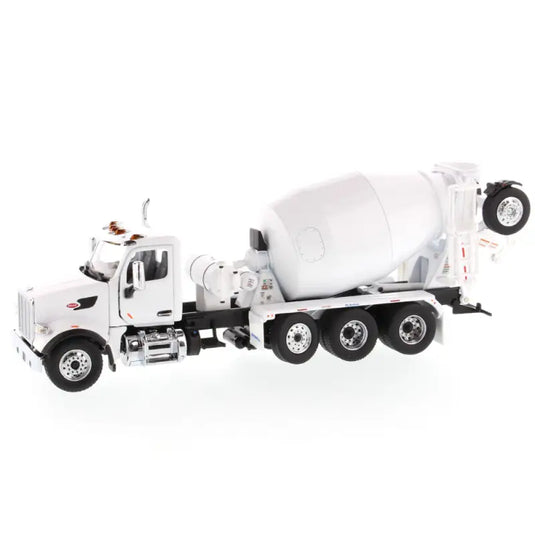 PETERBILT - 1/50 - 567 DAY CAB TRACTOR MCNEILUS