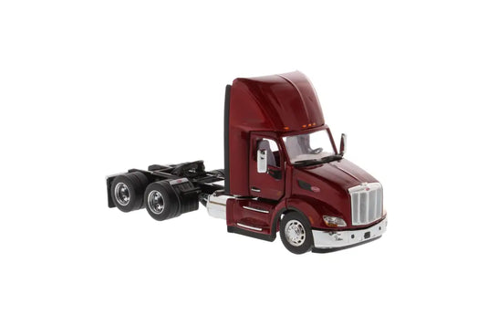 PETERBILT - 1/50 - 579 DAY CAB TRACTOR LEGENDARY RED