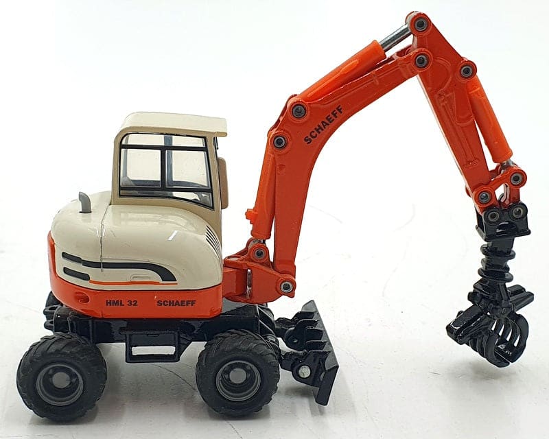 Load image into Gallery viewer, 1/50 - Compact Wheel Excavator DIECAST | SCALE USED
