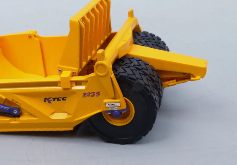 Load image into Gallery viewer, VOLVO - 1/50 - VOLVO A40F ARTICULATED TRUCK W/ K-TEC 1233
