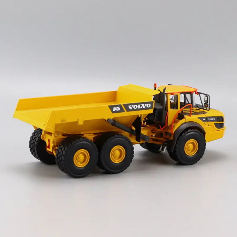 Chargez l&#39;image dans la visionneuse de la galerie, VOLVO - 1/50 - A40G ARTICULATED HAULER DUMP TRUCK - DIECAST
