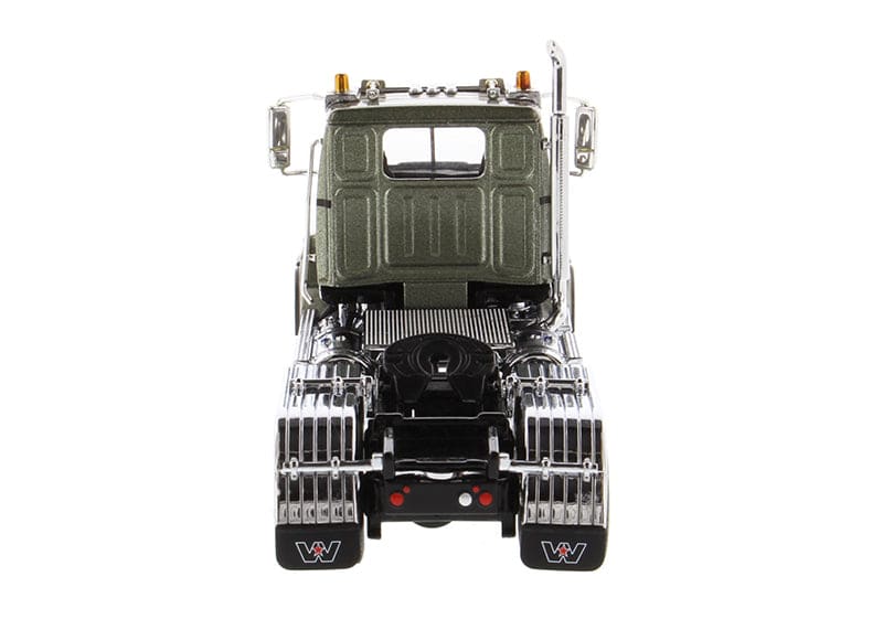Chargez l&#39;image dans la visionneuse de la galerie, 1/50 - 4700 SB Tandem Tractor Metallic Olive Green Cab
