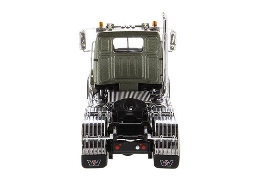 1/50 - 4700 SB Tandem Tractor Metallic Olive Green Cab